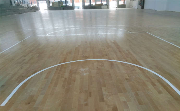 昆明枫木篮球场地板图片