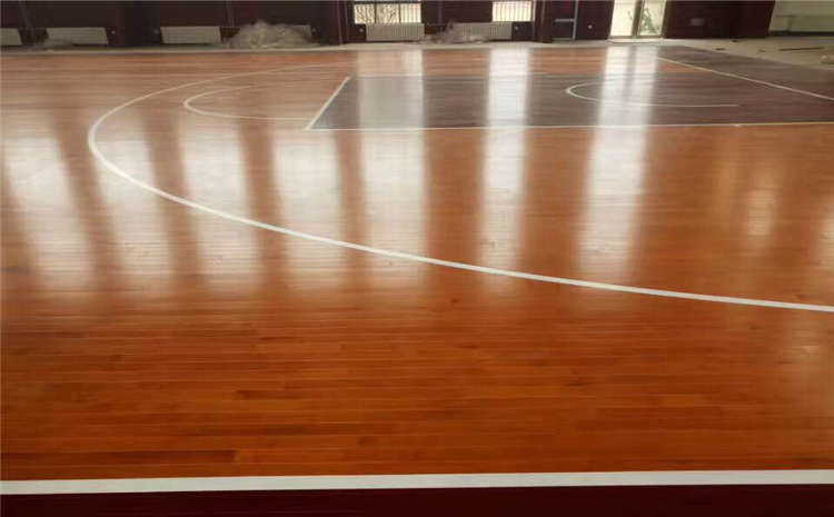篮球场木地板维修翻新方案