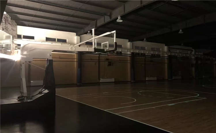 呼和浩特枫木运动木地板价格及图片
