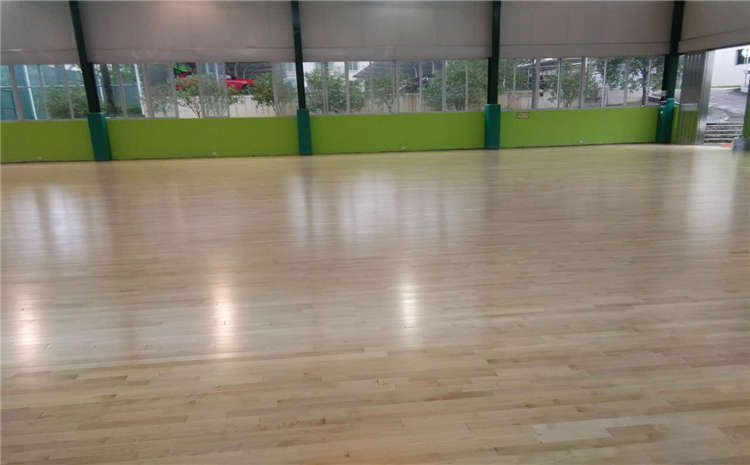 上海企口籃球場地板哪家好