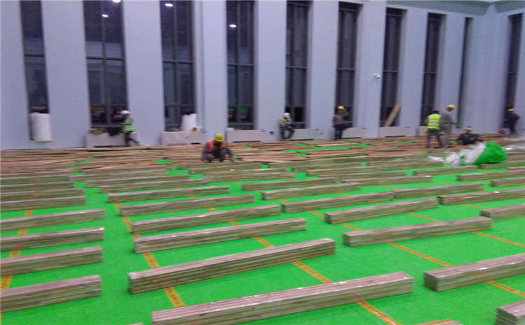 大型風雨操場實木地板價格是多少