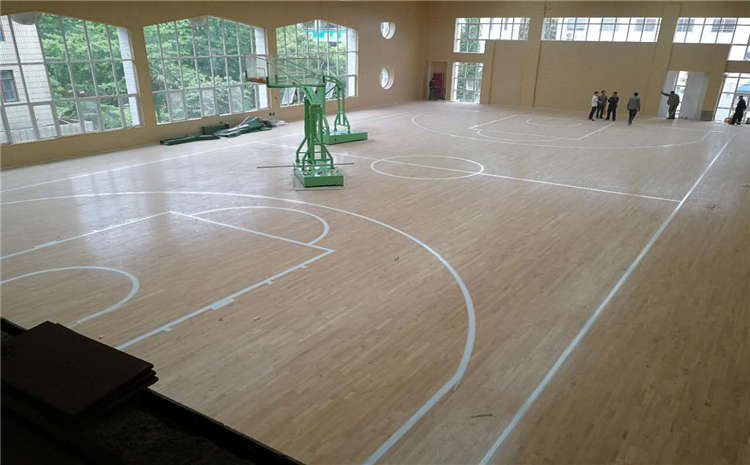 篮球场木地板厂家哪家好？