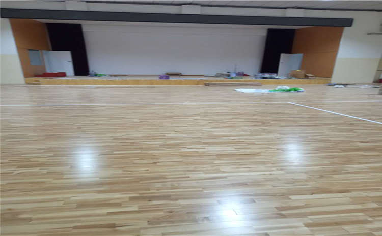 国内体育馆木地板保养