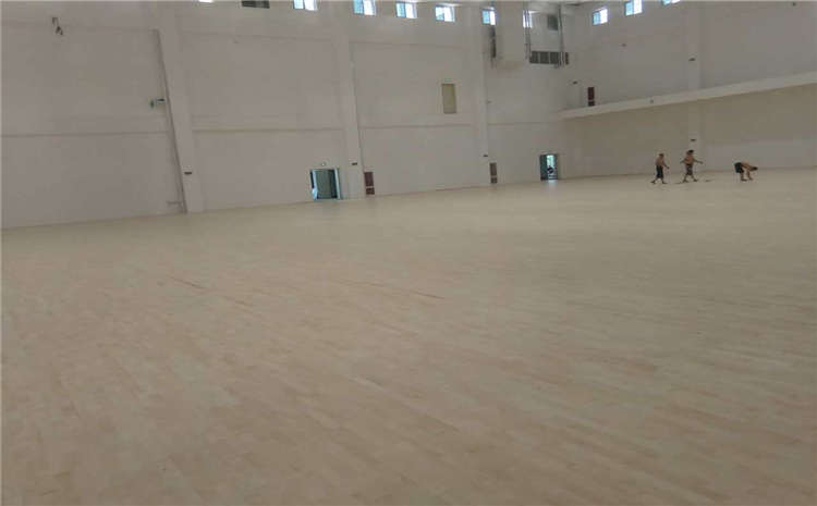 上海硬木企口籃球場地板結構