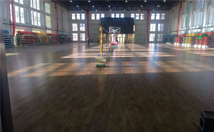 陜西楓樺木籃球場地板什么品牌好