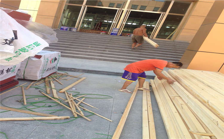 南京枫木篮球场地板施工方案