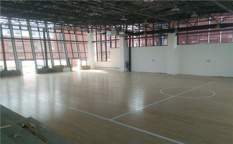 福建体育馆专用运动木地板安装
