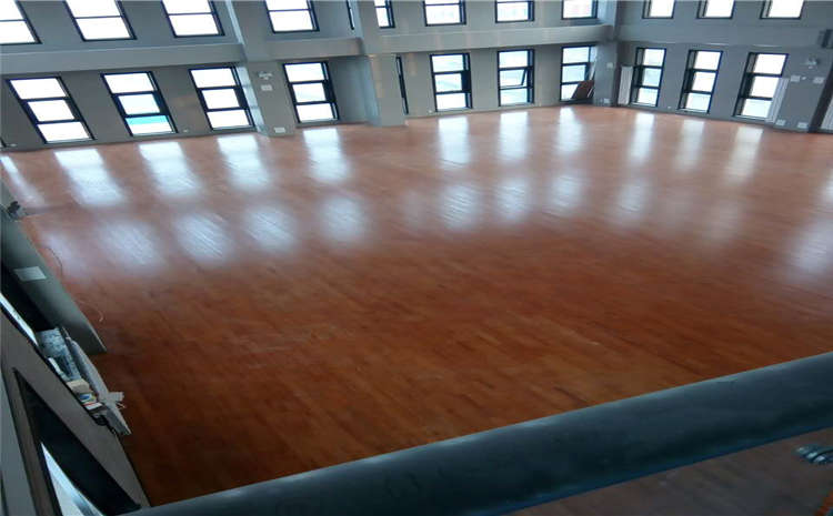 山东硬木企口篮球场地板一般多少钱
