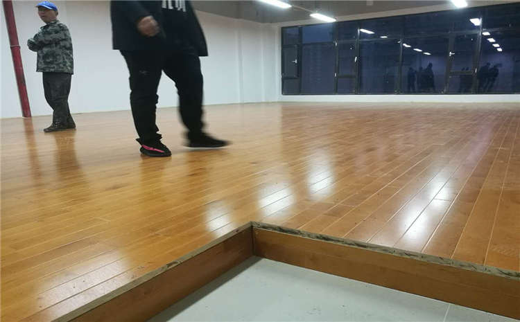 南寧楓木籃球場地板哪個公司好