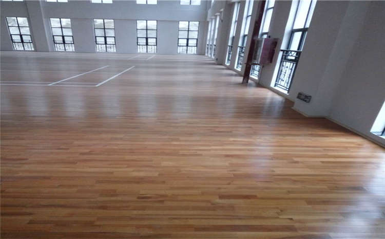 成都籃球場地板多少錢合適