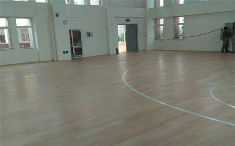 福建籃球場地板怎么安裝