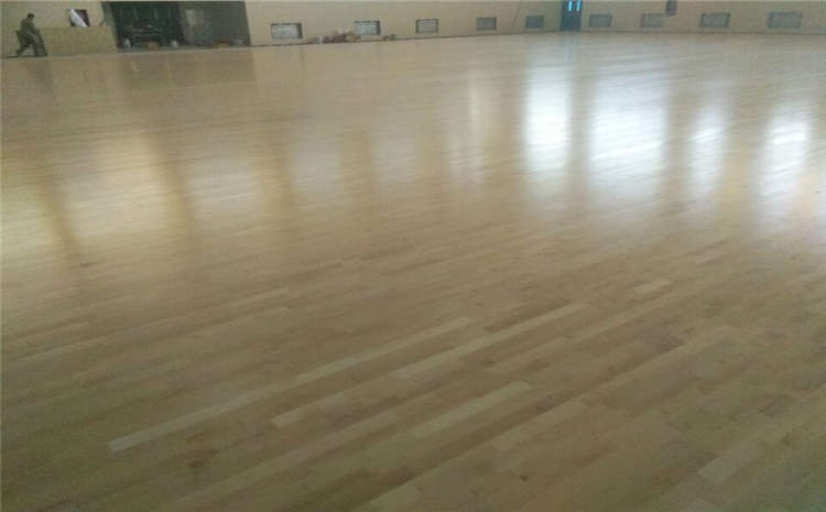 南寧硬木企口籃球場地板哪家好