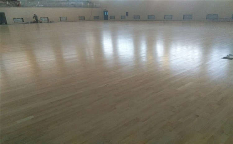 上海体育馆运动木地板安装