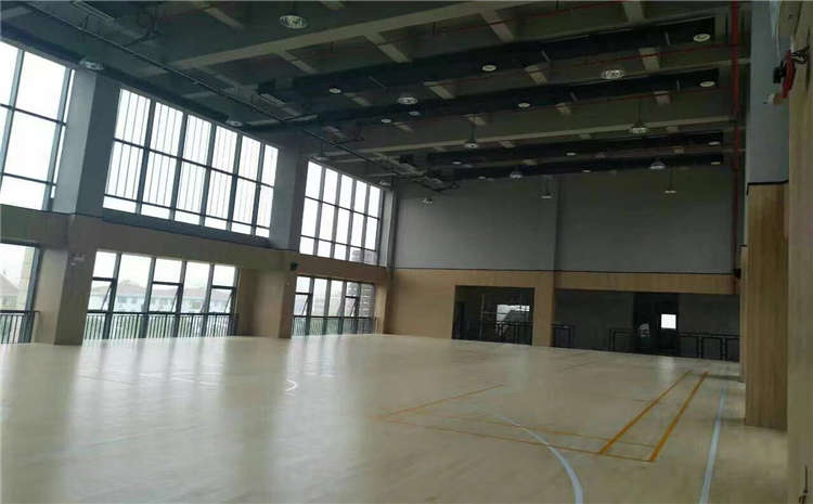 西安枫木篮球场地板图片