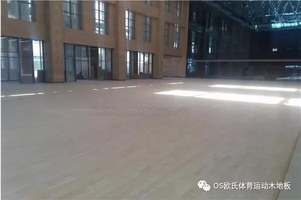 甘肃省酒泉市体育篮球木地板铺设工程
