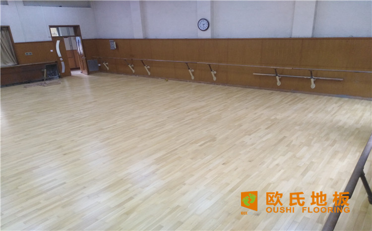 北京舞蹈学院舞蹈室木地板案例